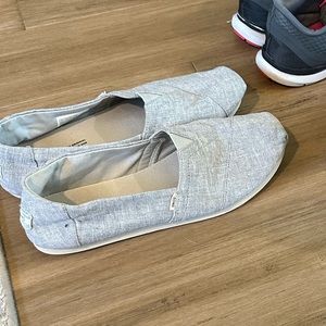 Gray TOMS shoes women size 9.5